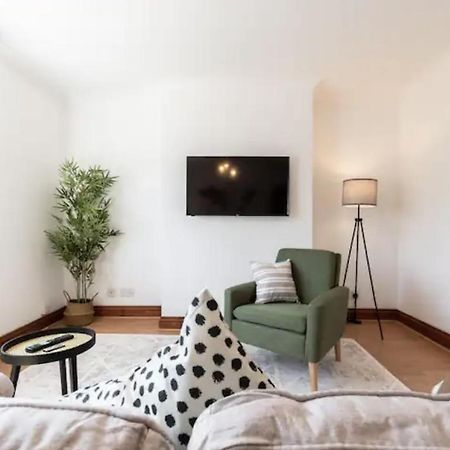 Metropolitan - 2 Bed, Private Parking Apartment, Great Commercial Home From Home Stay! Southampton Buitenkant foto