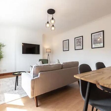 Metropolitan - 2 Bed, Private Parking Apartment, Great Commercial Home From Home Stay! Southampton Buitenkant foto