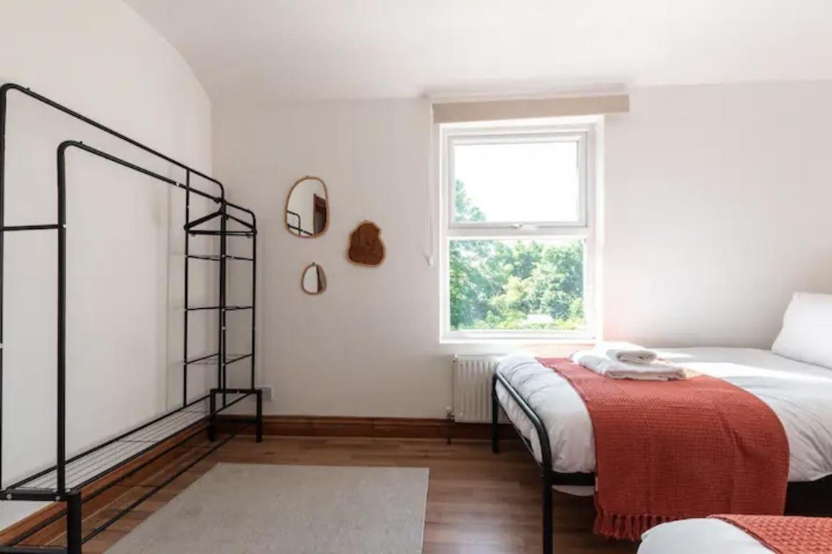 Metropolitan - 2 Bed, Private Parking Apartment, Great Commercial Home From Home Stay! Southampton Buitenkant foto