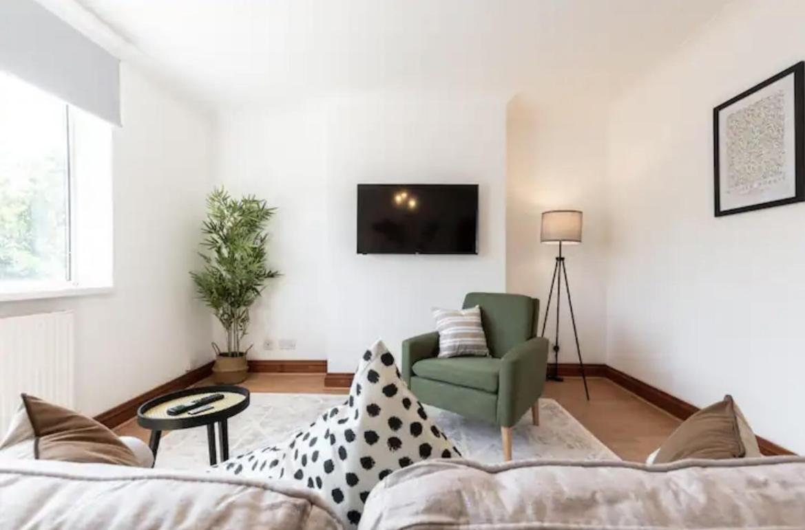 Metropolitan - 2 Bed, Private Parking Apartment, Great Commercial Home From Home Stay! Southampton Buitenkant foto