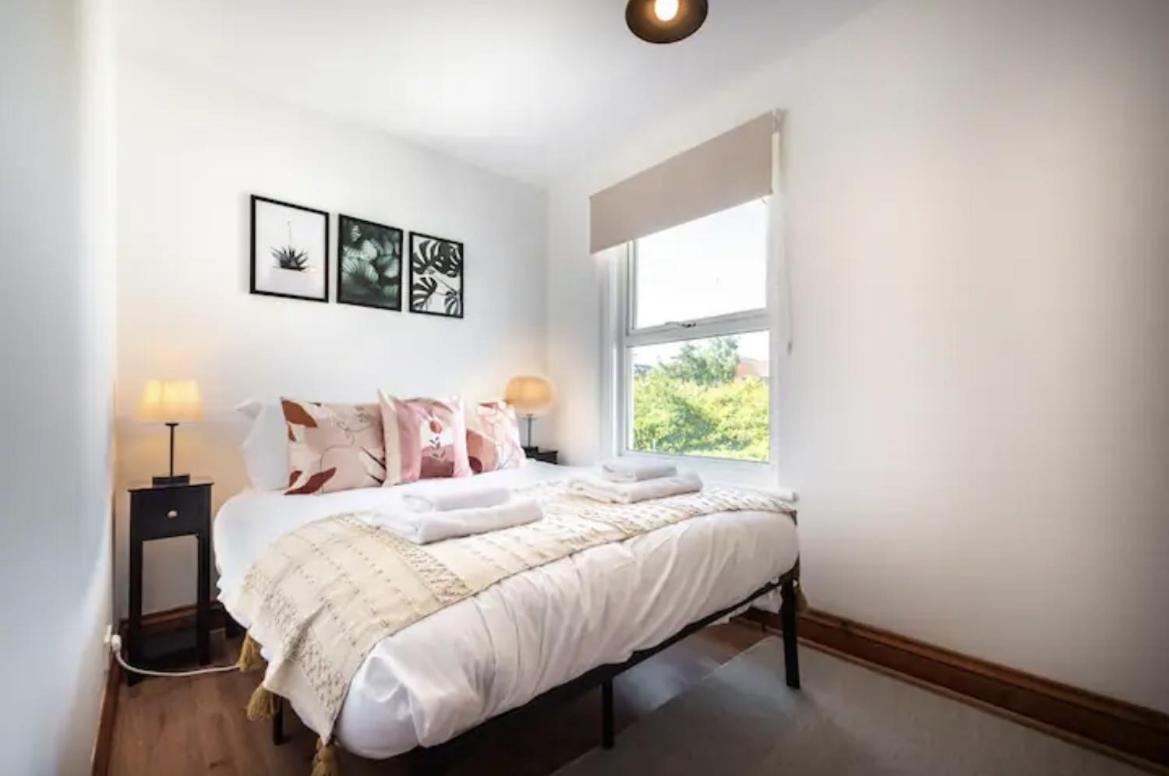 Metropolitan - 2 Bed, Private Parking Apartment, Great Commercial Home From Home Stay! Southampton Buitenkant foto