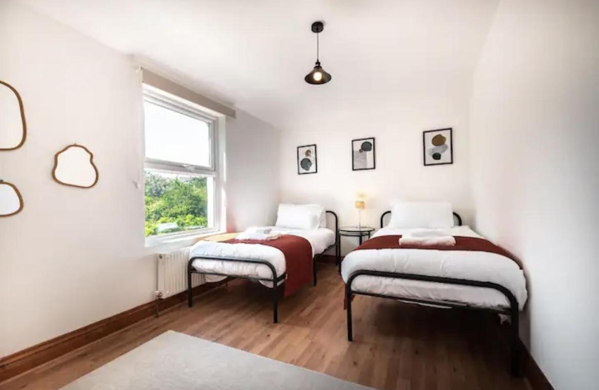 Metropolitan - 2 Bed, Private Parking Apartment, Great Commercial Home From Home Stay! Southampton Buitenkant foto